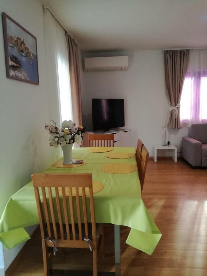 Apartments Villa Sophia Trogir Eksteriør billede