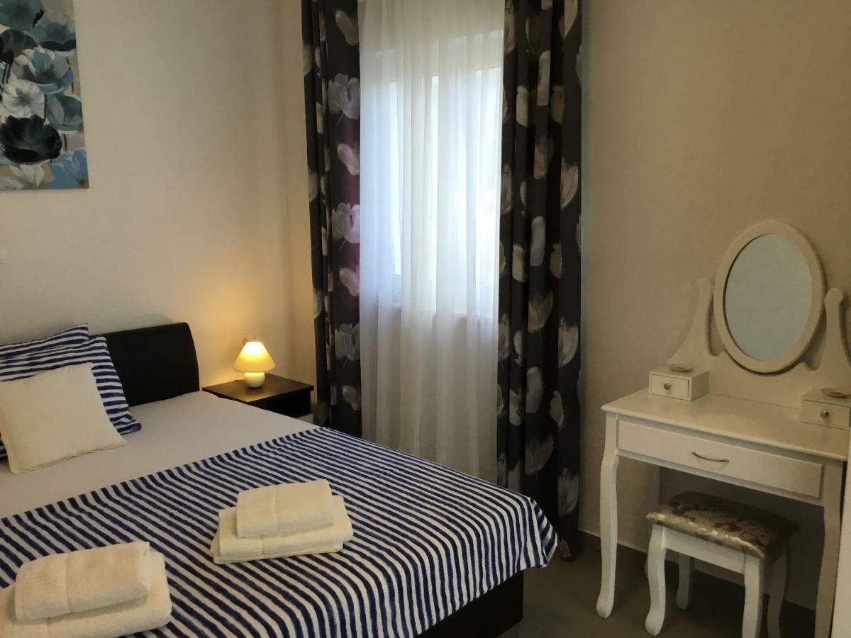 Apartments Villa Sophia Trogir Eksteriør billede