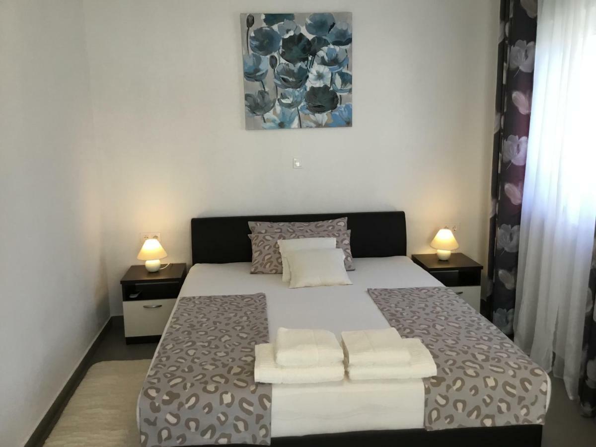 Apartments Villa Sophia Trogir Eksteriør billede